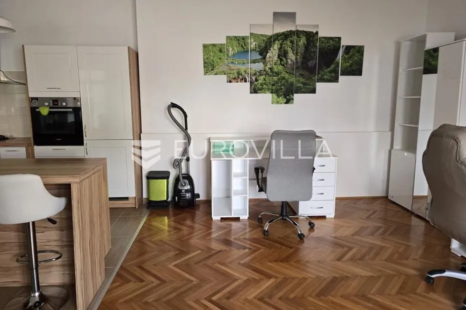 istra, pula, atraktivan poslovni prostor 70 m² u centru grada - slika 4