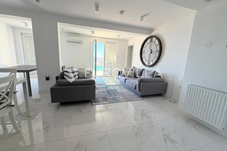 crikvenica, kuća s četiri apartmana, bazenom, uhodan turistički posao s pogledom na more - slika 19