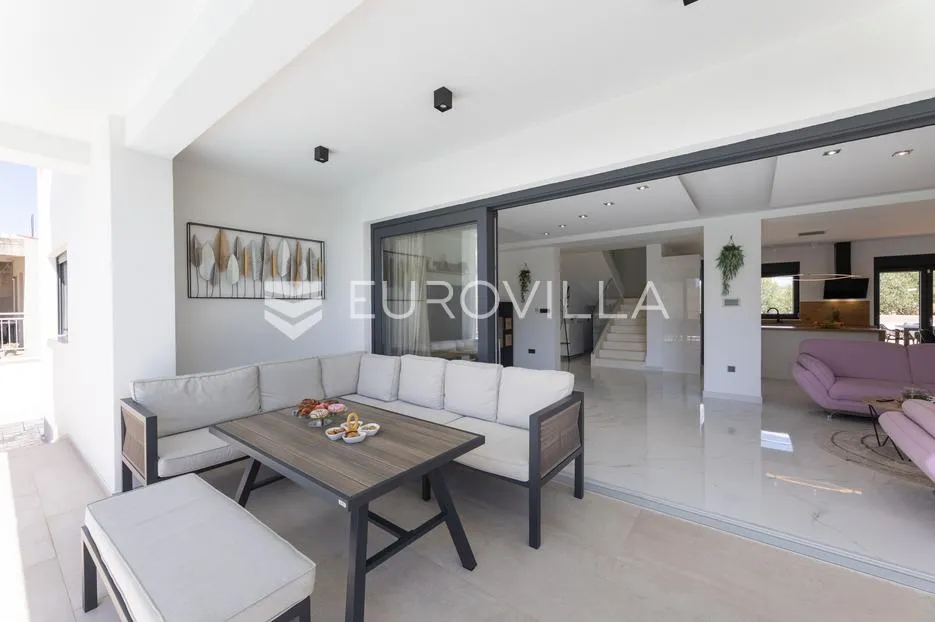 primošten, prekrasna vila s bazenom i pogledom na more, 311,56 m² - slika 8