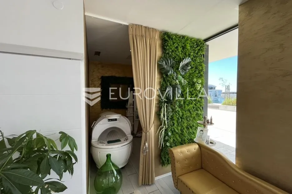 istra, rovinj, uhodani beauty studio u aci marini rovinj, prodaja poslovanja i inventara - slika 17