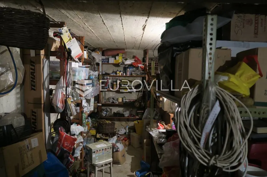 zagreb, zelenjak, obiteljska kuća 500m2 - slika 30