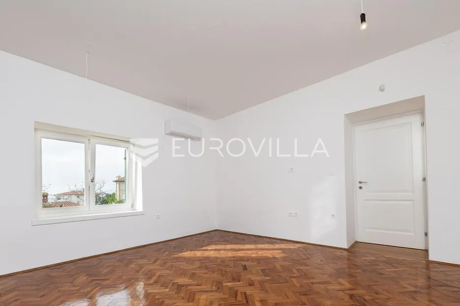 opatija, centar, kompletno renoviran peterosoban stan u austrougarskoj vili 90 m od mora - slika 11