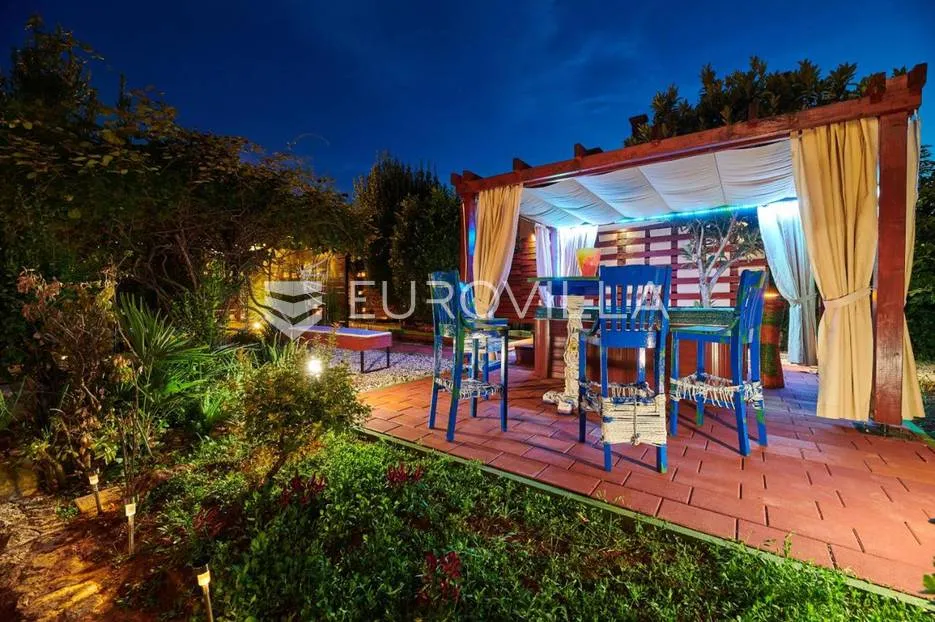 istra, umag, samostojeća kuća s bazenom, 143 m² - slika 23