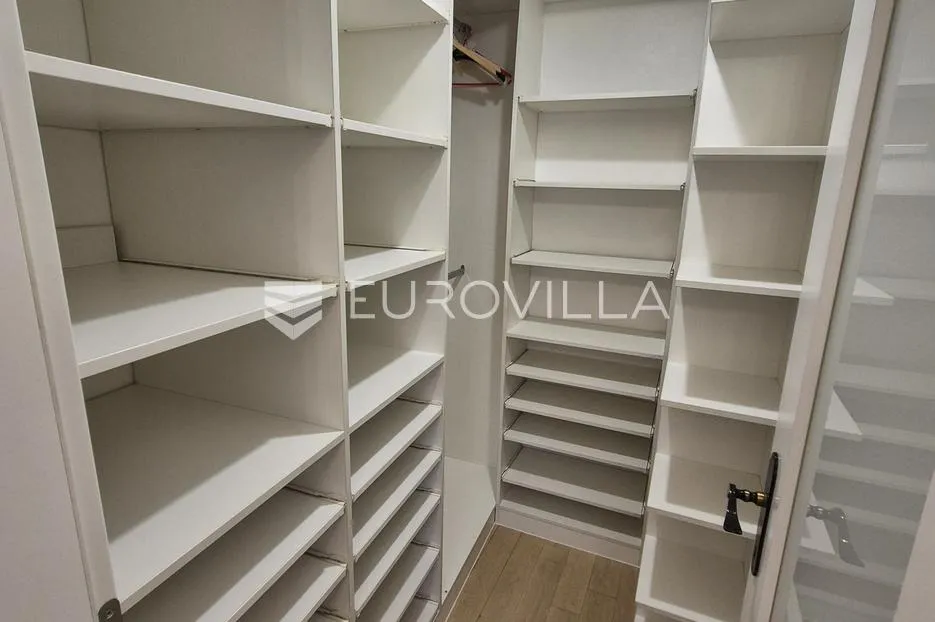zagreb, ilica, trg bana jelačića prekrasan trosoban stan 72 m² najam - slika 13