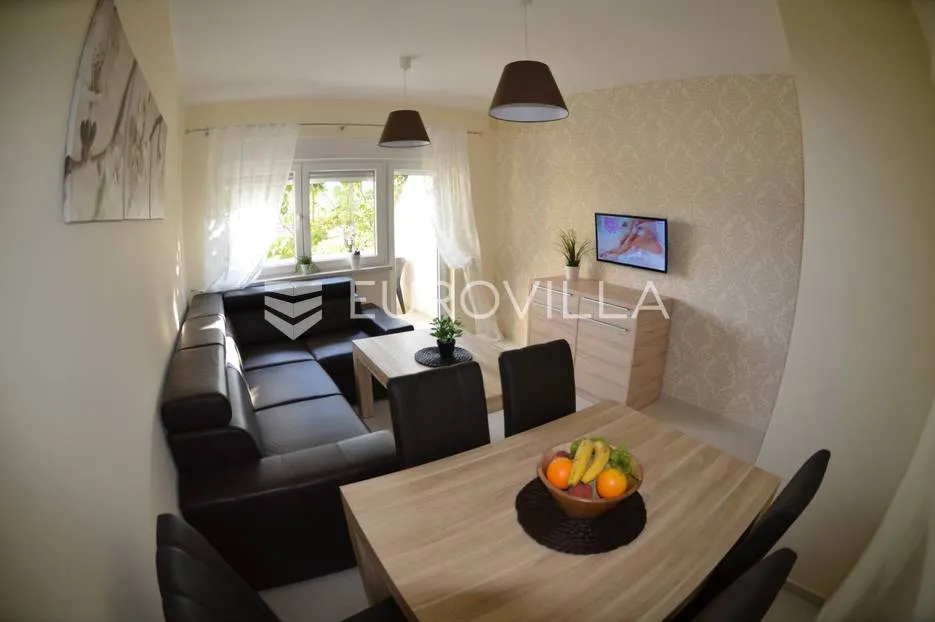 medulin, samostojeća kuća s tri apartmana nkp 240 m2 i pogledom more - slika 16