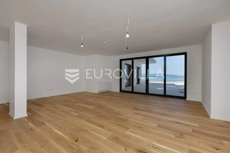 rijeka, pećine, novogradnja, luksuzan četverosoban stan 200,29 m² prvi red do mora - slika 14
