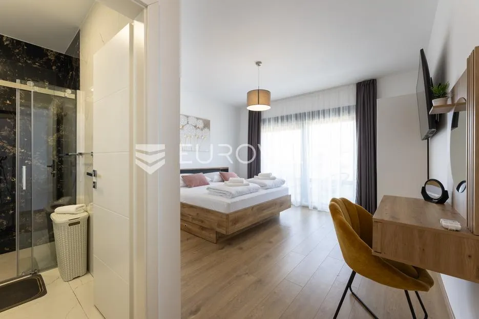 primošten, prekrasna vila s bazenom i pogledom na more, 311,56 m² - slika 18
