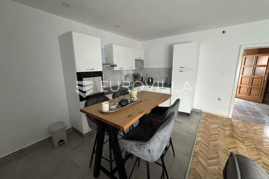 đakovo, sjever, dvije kuće sa poslovnim prostorom 250 m2 - slika 4