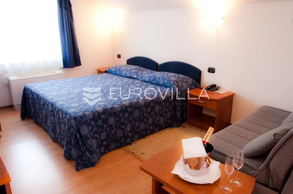 istra, novigrad, atraktivni hotel sa renomiranim restoranom na izvrsnoj lokacij - slika 9