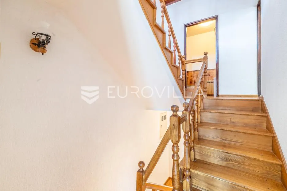 zagreb, dugave, kuća u nizu s vrtom i garažom, 206 m² - slika 8