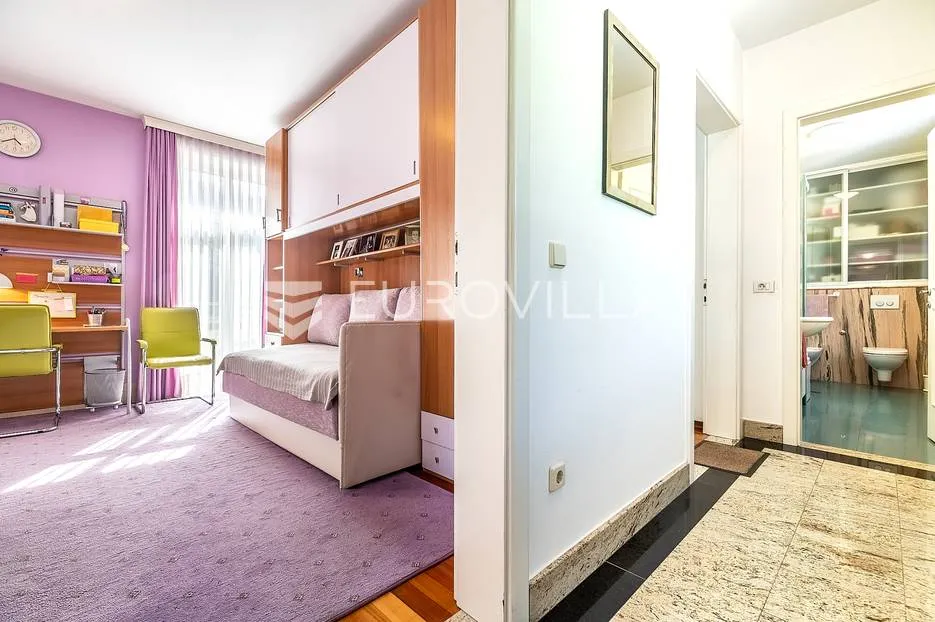 samobor, centar prekrasna obiteljska kuća 760 m² na parceli 1000 m² - slika 21