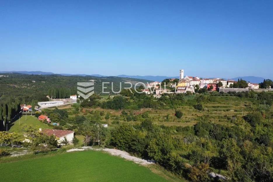 istra, oprtalj, zemljište s dozvolom za luksuznu vilu i pogledom na oprtalj - slika 3