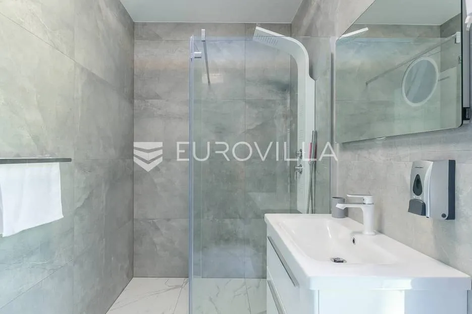 istra, juršići - prekrasna i moderna kuća 243 m2, bazen 40 m2, jacuzzi - slika 9
