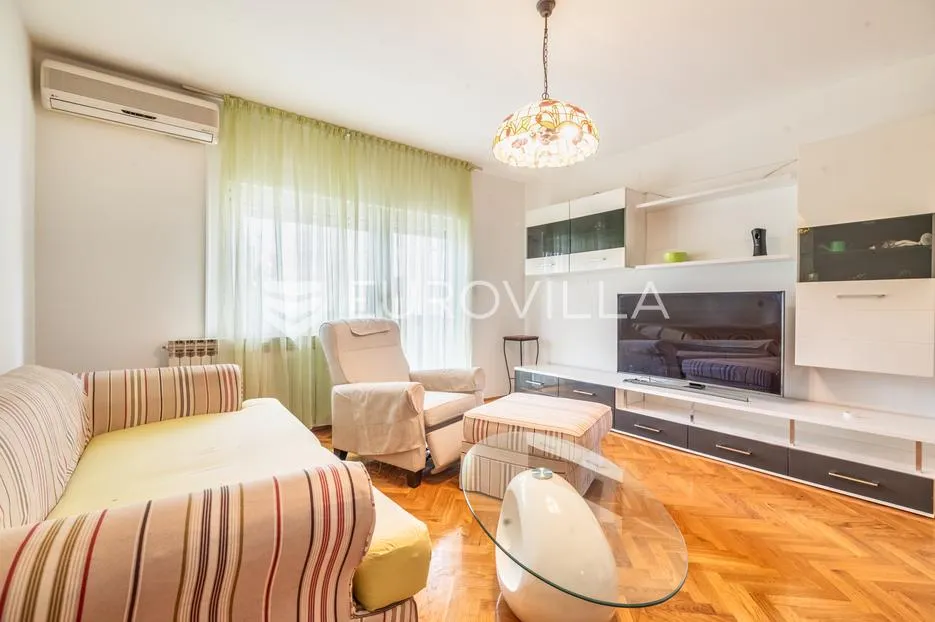 zagreb, kajzerica, dvosoban stan 48 m² s balkonom - slika 2