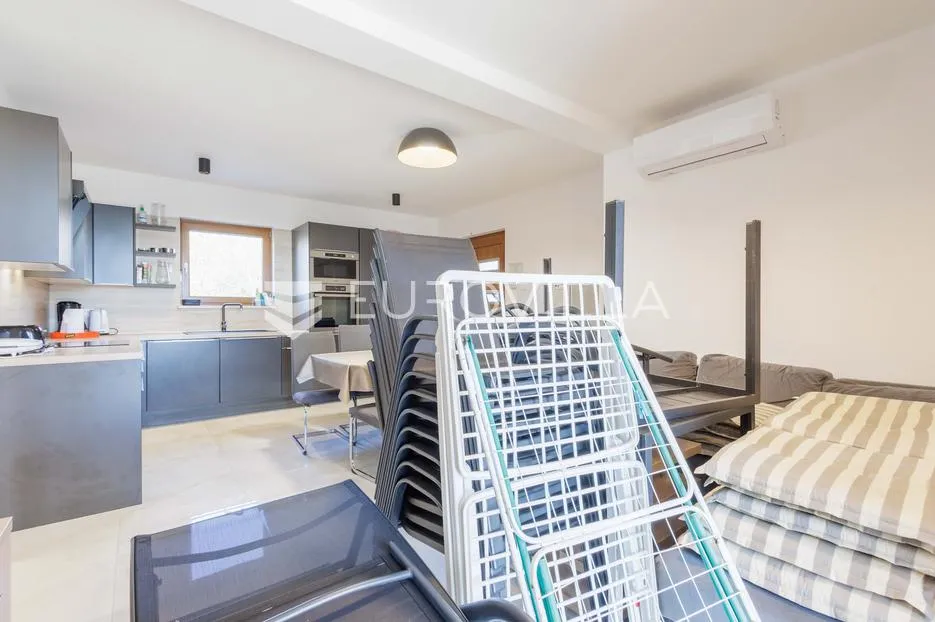 istra, labin, moderna istarska vila s bazenom - slika 11