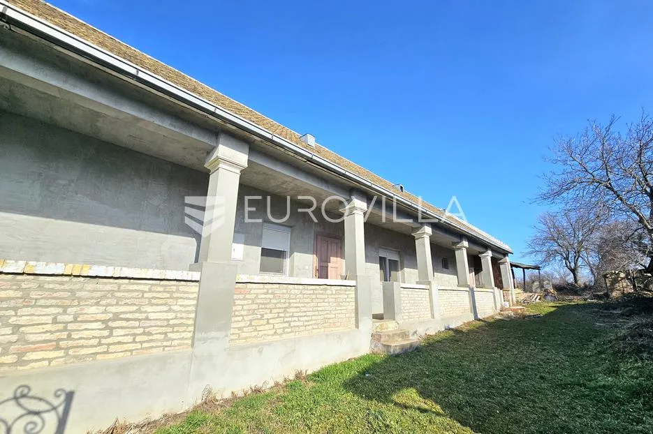 baranja, kneževi vinogradi, obnovljena baranjska kuća - slika 2