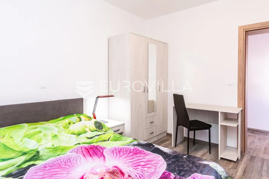 istra, medulin, velika samostojeća kuća sa 7 apartmana 100 m od mora - slika 56