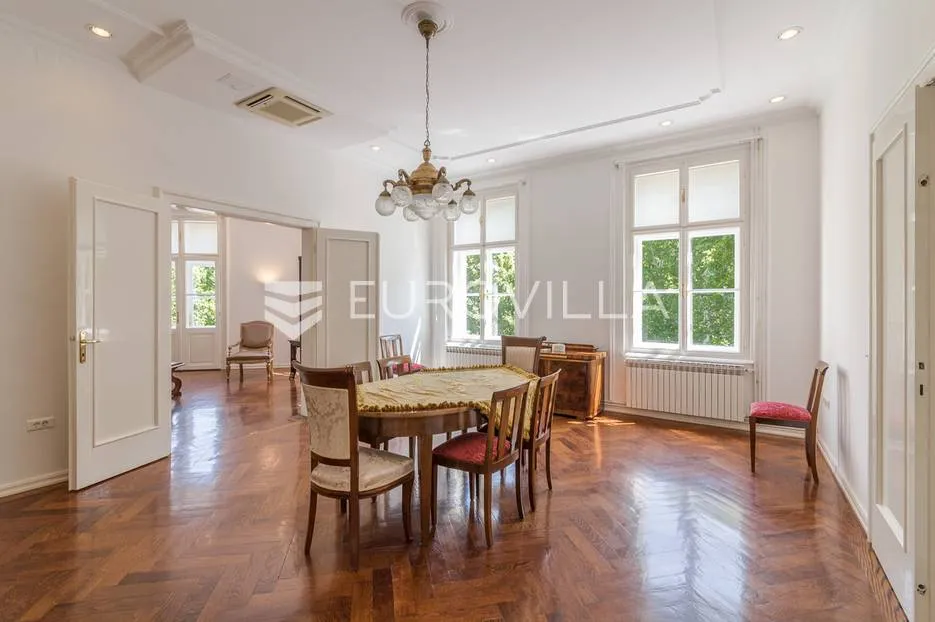 zagreb, centar, zrinjevac luksuzno uređen, reprezentativan četverosoban stan, 160 m² - slika 21
