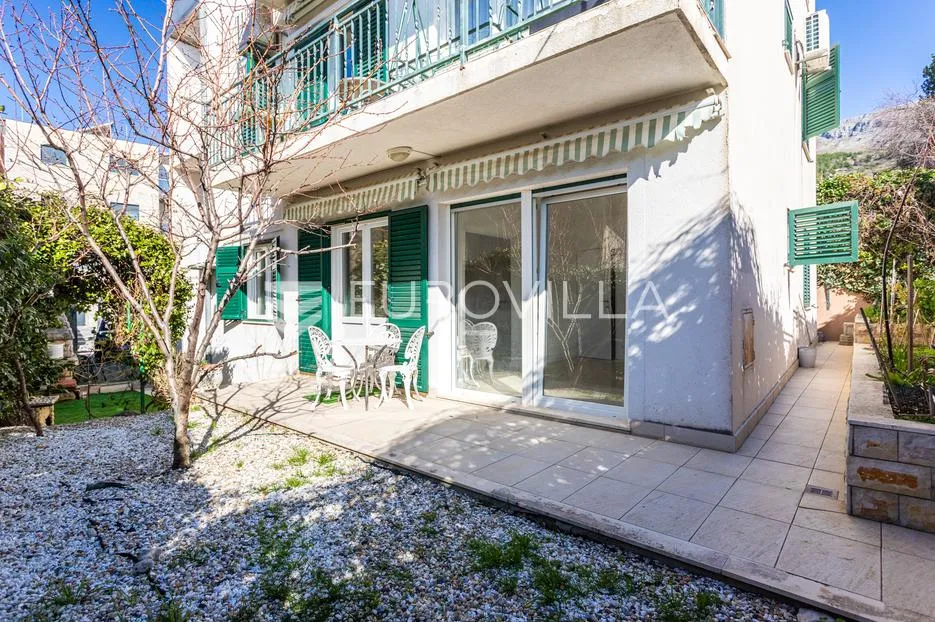 podstrana, kuća s četiri stambene jedinice u blizini mora, 340m2 - slika 17