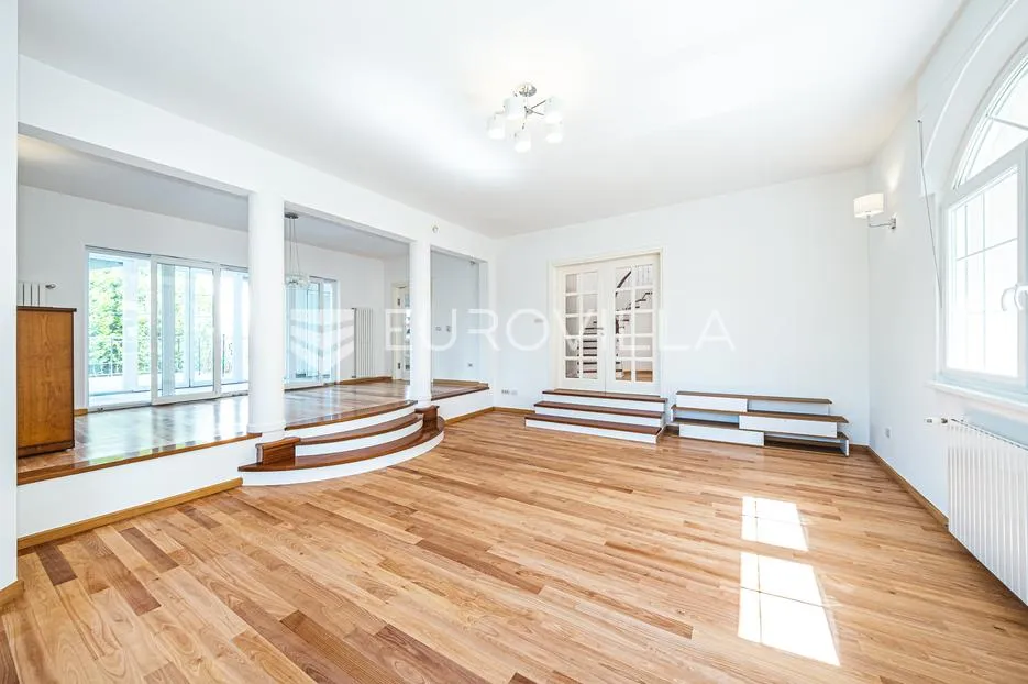 samobor, perivoj, obiteljska vila netto površine 323 m² na zemljištu 2.087 m² - slika 7
