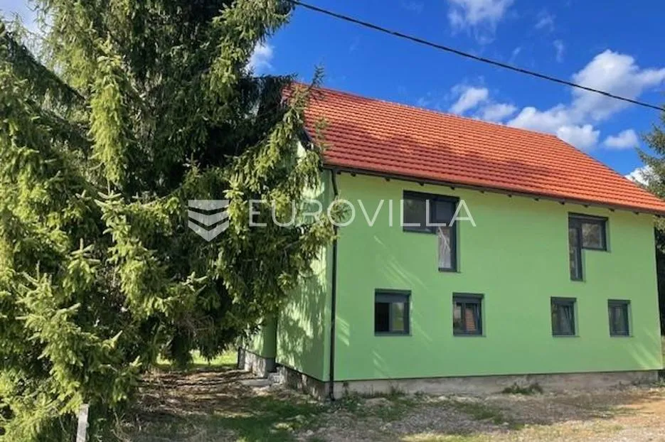 Ogulin, Bjelolasica, kompletno adaptirana kuća 260 m² - Jasenak