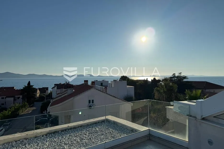 zadar, diklo, dvosoban stan s vrtom, jacuzzijem i krovnom terasom - slika 32