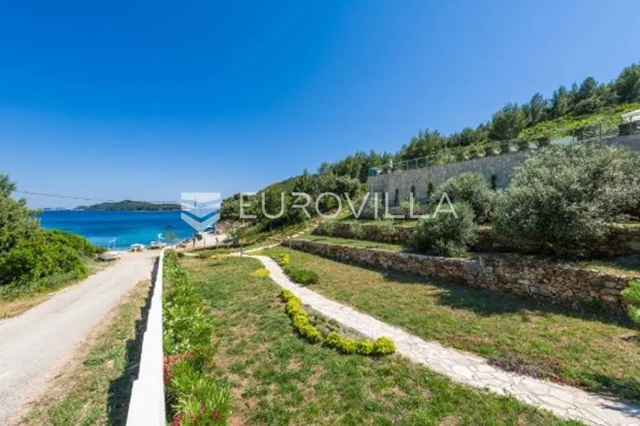 korčula, atraktivna vila prvi red do mora - slika 50