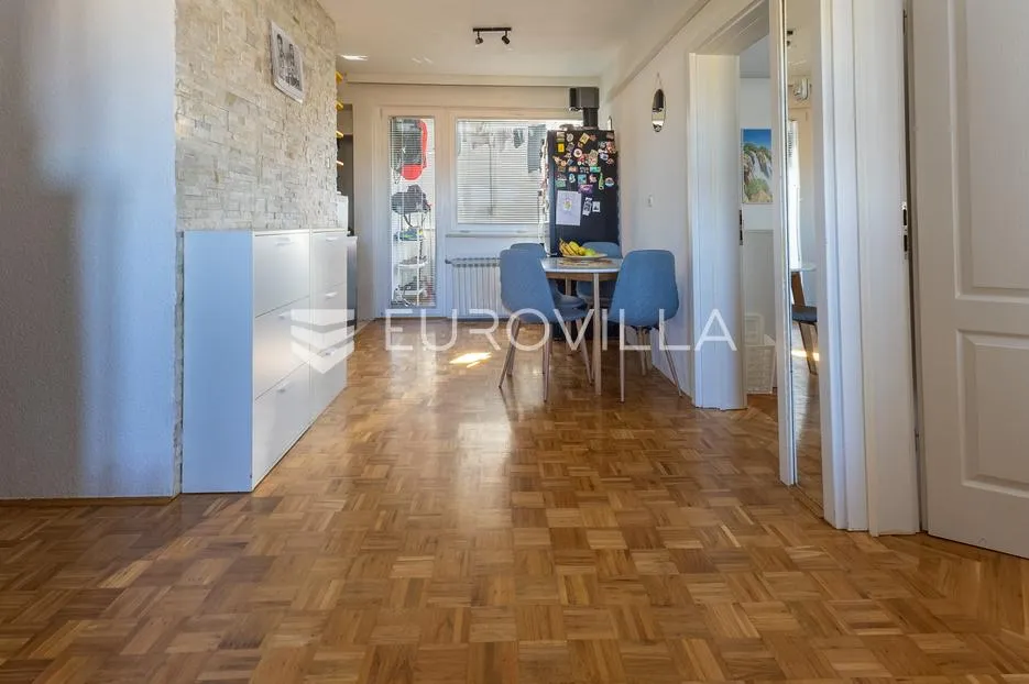 slavonski brod, centar trosoban stan 73 m² - slika 3