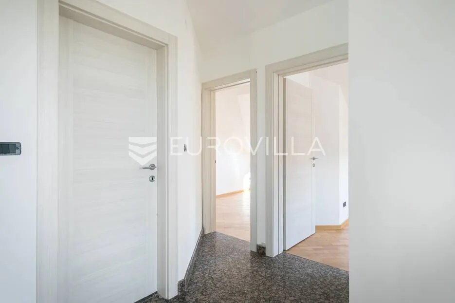 donje prekrižje, renovirana vila s bazenom i sjenicom u vrtu - slika 19