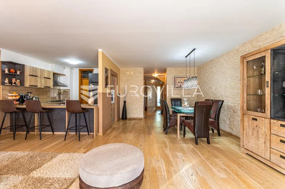 varaždin, jalkovečka kuća u nizu površine 178 m² - slika 4