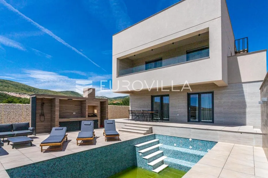 trogir, plano, moderna dizajnerska vila s bazenom - slika 32
