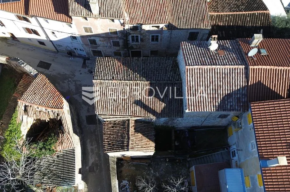 istra, vodnjan, kamena kuća za renovaciju u centru vodnjana - slika 7