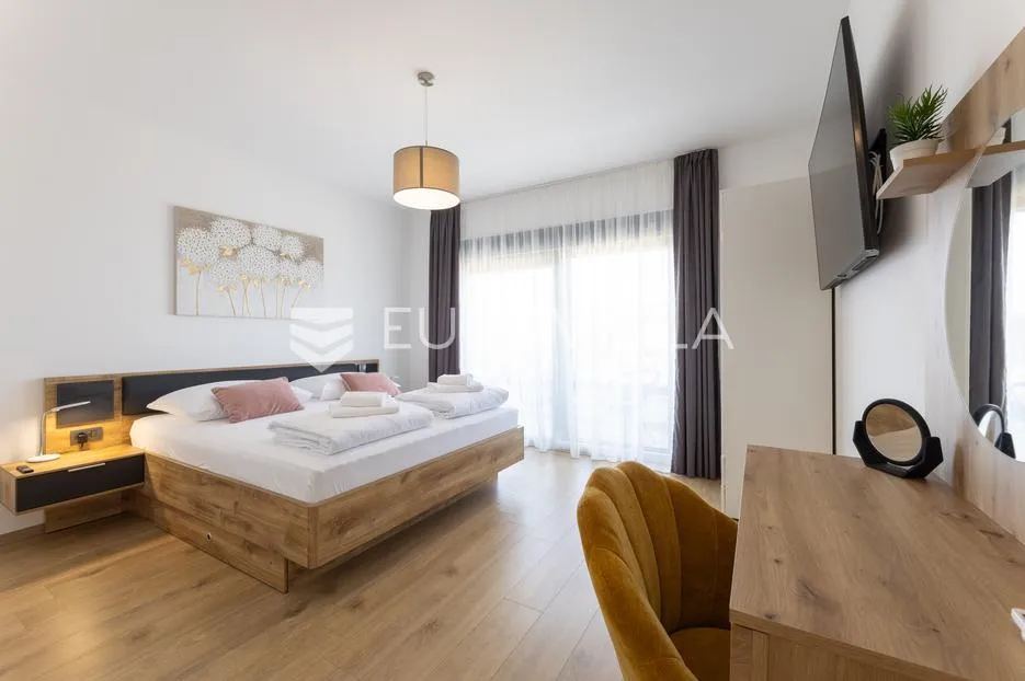 primošten, prekrasna vila s bazenom i pogledom na more, 311,56 m² - slika 19