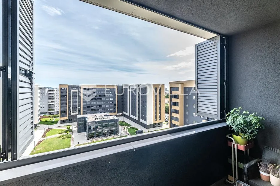 zagreb, heinzelova, četverosoban stan 128 m² s garažom - slika 10