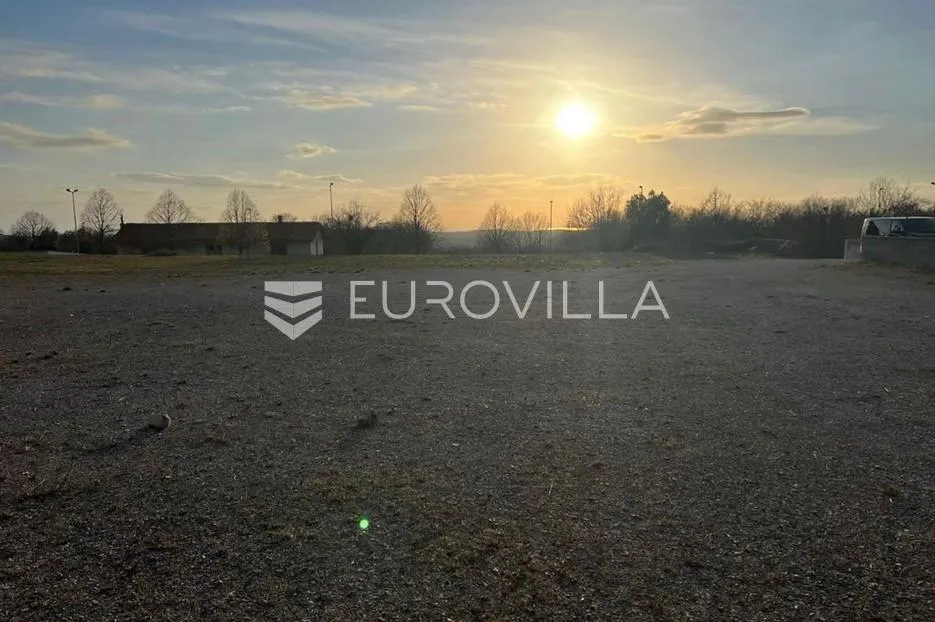 istra, kanfanar, građevinsko zemljište sa projektom 880 m2 - slika 1