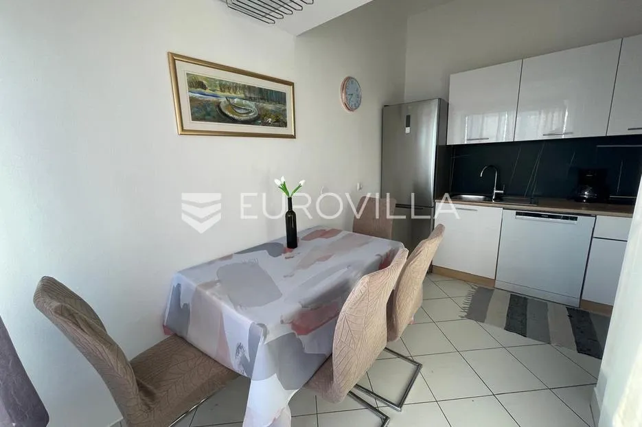 istra, poreč - trosoban stan sa panoramskim pogledom udaljen 300 m od mora - slika 4