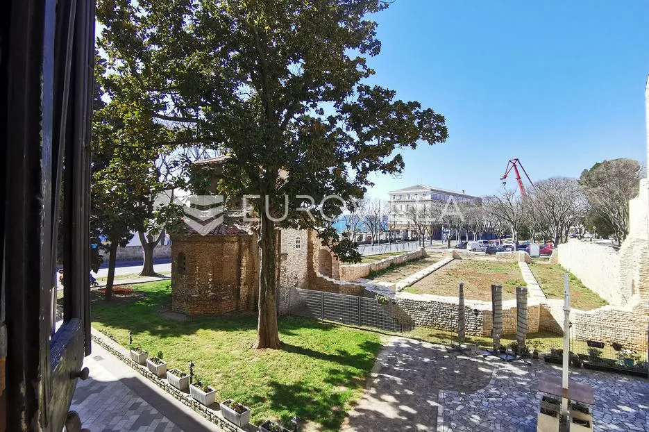 pula, zgrada sa 4 stana po 40 m2 u centru grada - pogodna za najam - slika 28