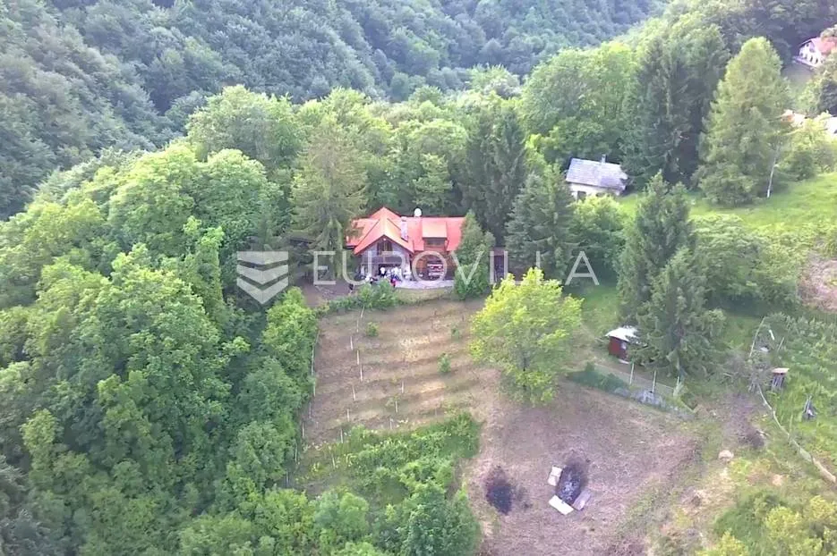 samobor, prekrasna obiteljska vikendica 152 m² na zemljištu 1.565 m² - slika 34
