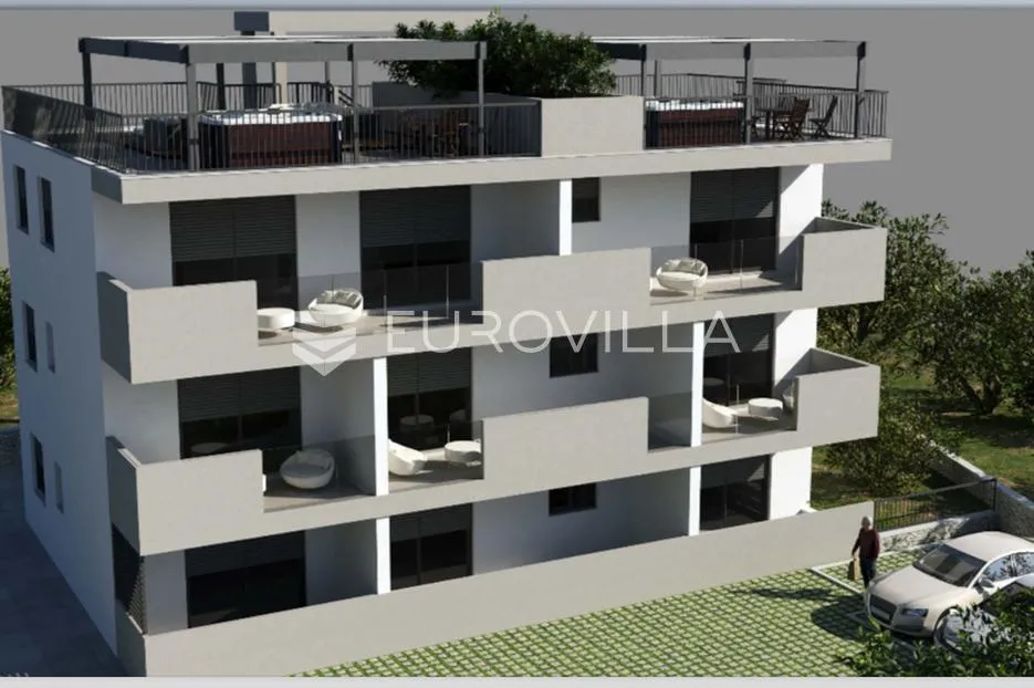 trogir, okrug gornji, penthaus na drugom katu površine od 65,89 m² s krovnom terasom - slika 3