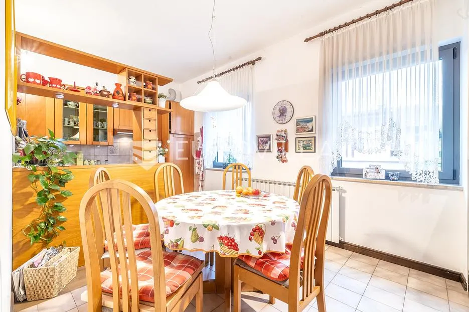 mlinovi, prekrasan preterosobni stan 190m2 sa velikom terasom - slika 4