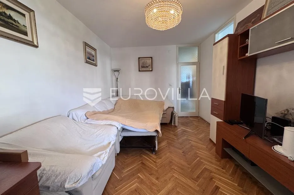 split, firule, komforan dvosoban stan s pogledom na more - slika 12