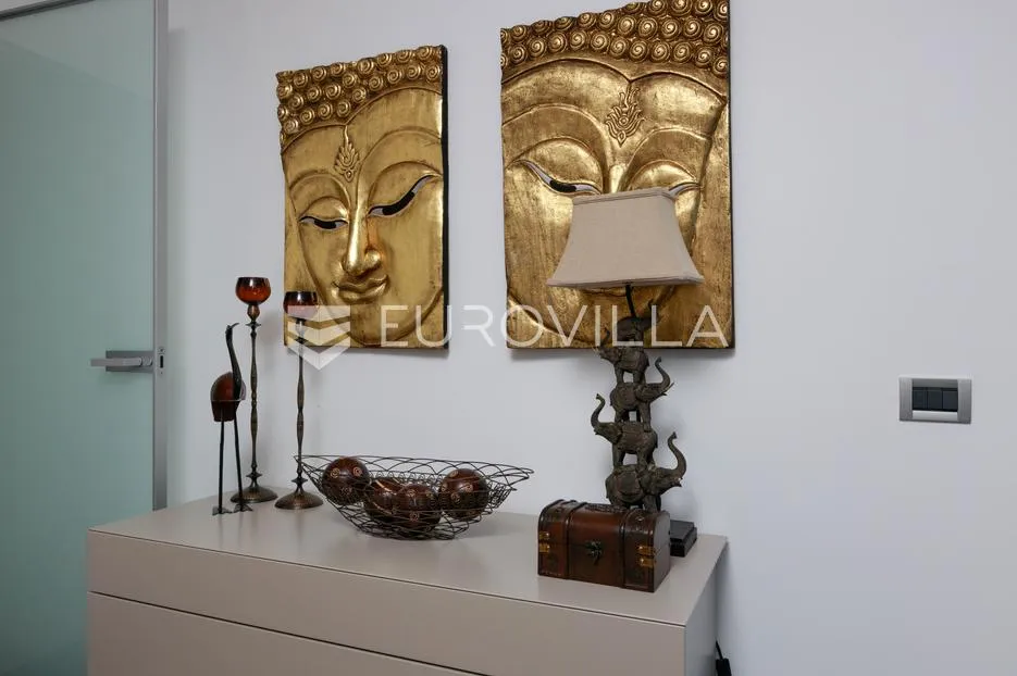 opatija, oprić, ekskluzivna vila 375 m² s panormaskim pogledom, bazenom i saunom - slika 32