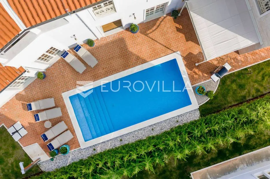 istra, vabriga, prekrasna kamena vila od 260 m2 s bazenom i vrtom - slika 5