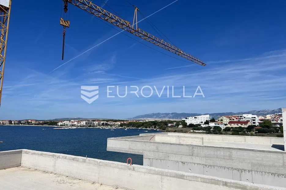 otok pag, plaža perilo, trosoban stan u luksuznoj novogradnji prvi red do mora - slika 12