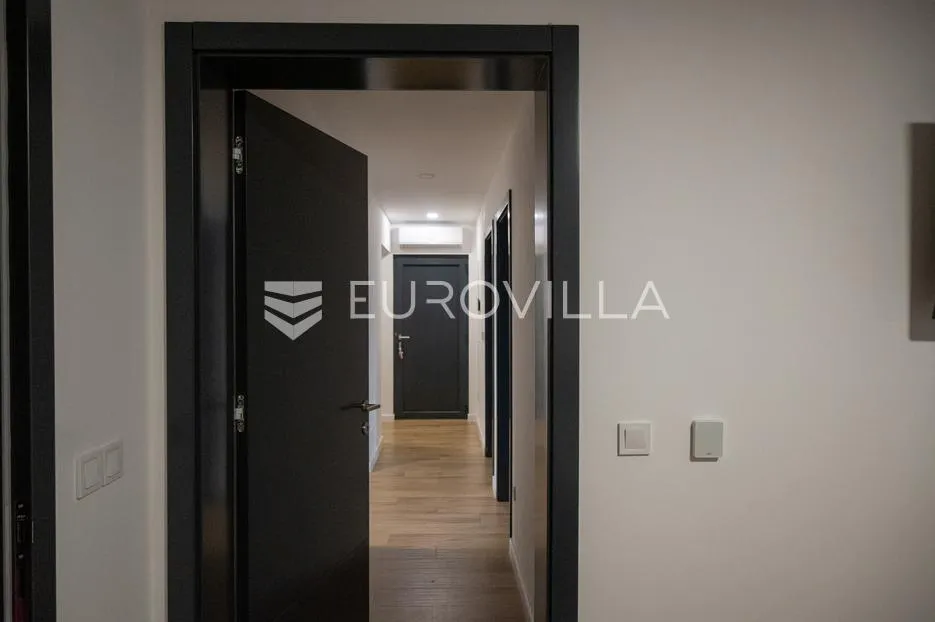 osijek, cvjetno naselje, stan 120 m2, prvi kat s lođom 44 m2 - slika 22