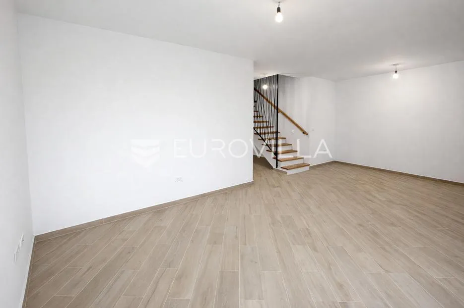 pag, šimuni, četverosoban penthouse u novogradnji, 100 m od mora - slika 4