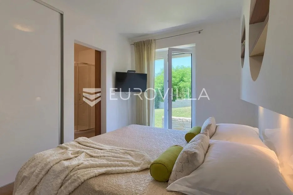 labin, kršan, prekrasna samostojeća kuća s bazenom na prostranom zemljištu od 4261 m²,mirna lokacija - slika 17