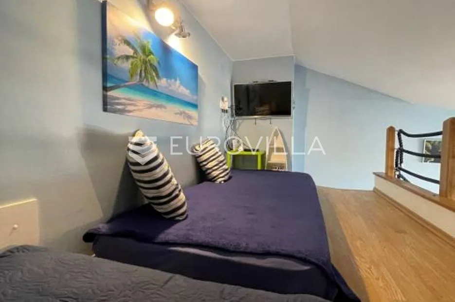 sveti filip i jakov, odličan apartman prvi red do mora - slika 13