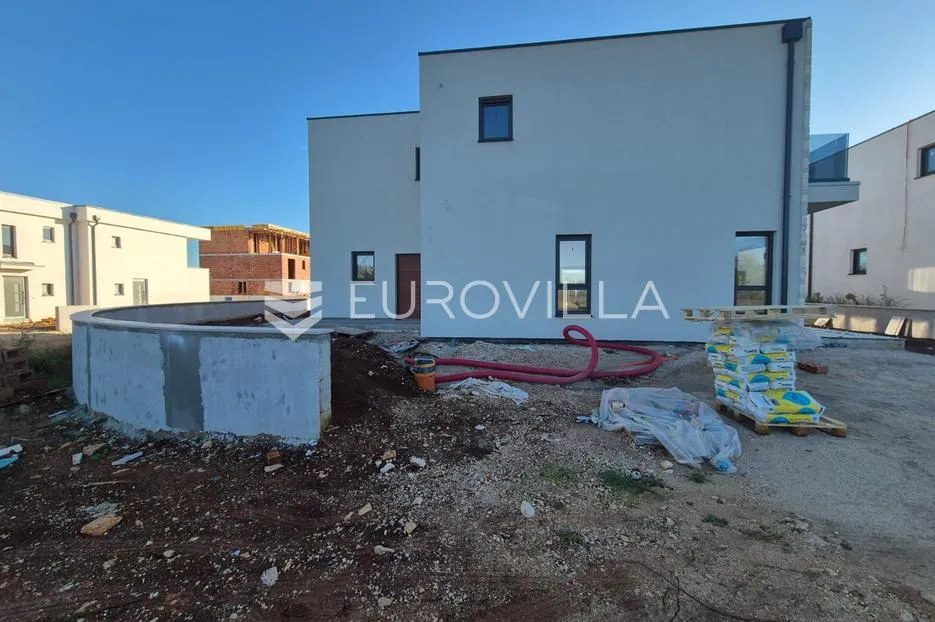 istra, tar, kamena kuća s bazenom - slika 33