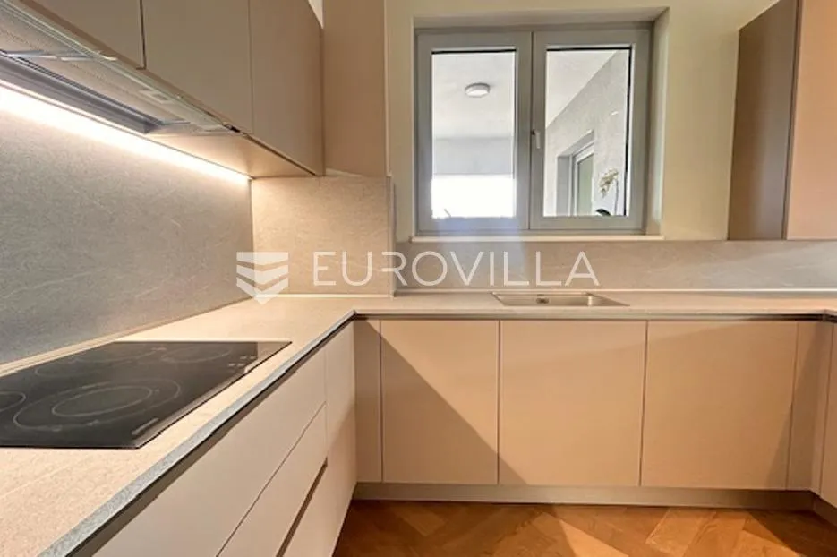 babonićeva luksuzan četverosoban penthouse - slika 6